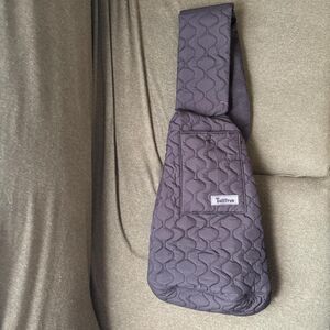 TailTreks black quilted dog or cat pet carrier bag